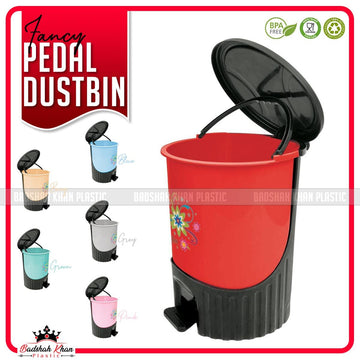 Fancy Step-On Plastic Trash Can – Pedal Dustbin